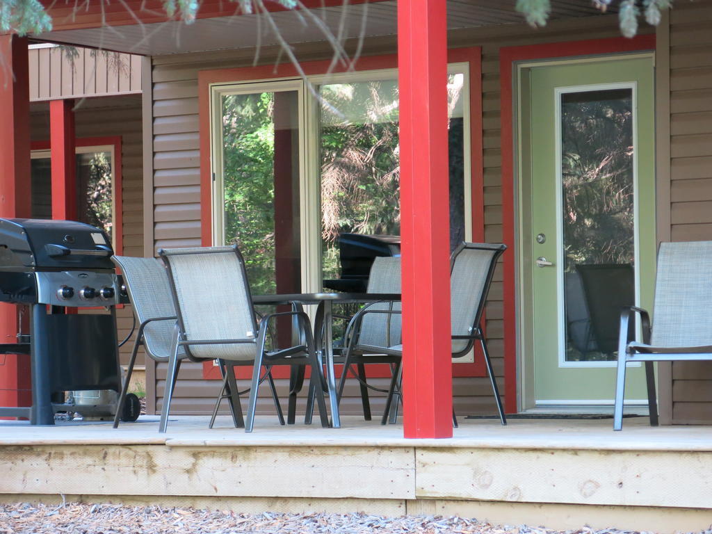 Village Creek Country Inn Westerose Bagian luar foto