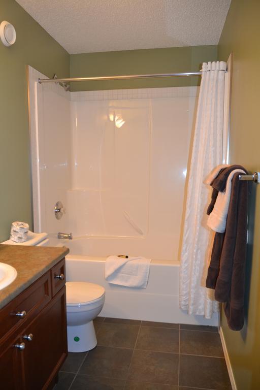 Village Creek Country Inn Westerose Bagian luar foto